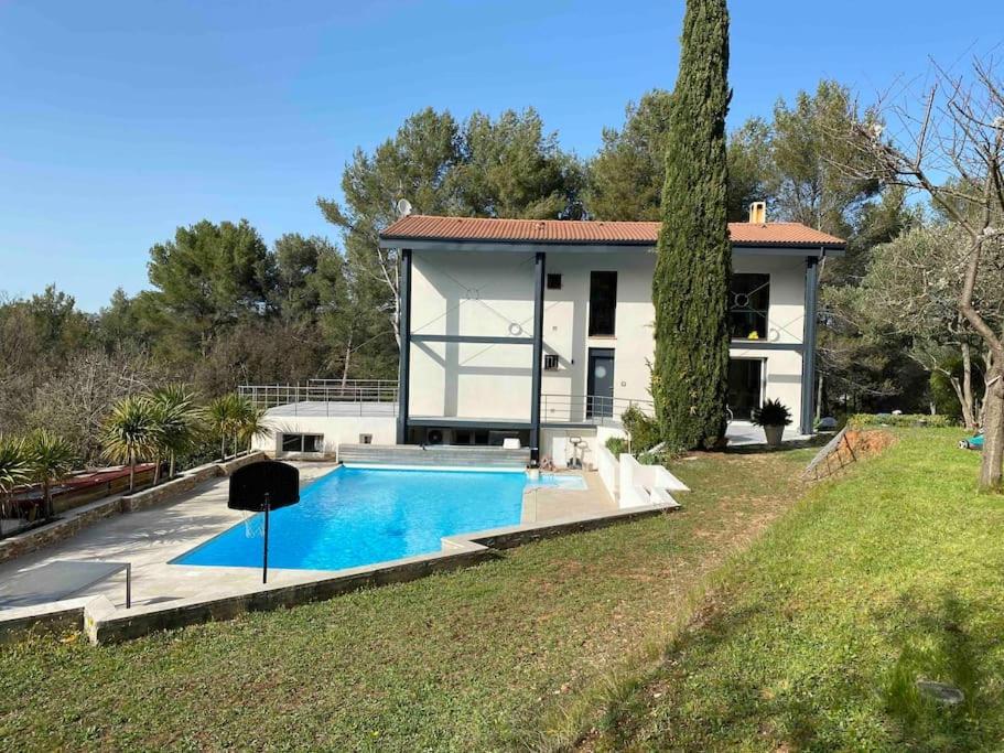 Appartement 2-4 Pers. Piscine, Entre Aix Et Cassis La Destrousse Exterior photo